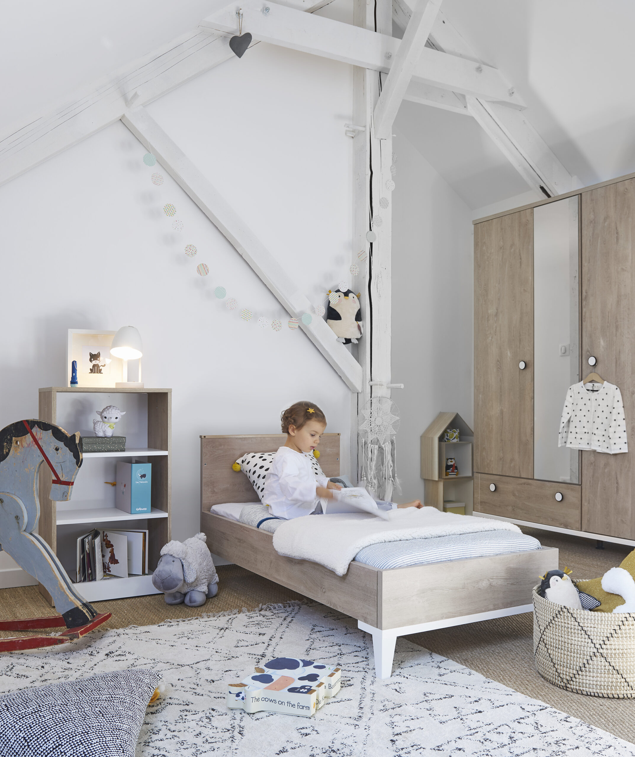 Alfred & Compagnie Lit bébé évolutif avec tiroir blanc 70x140 : :  Bébé et Puériculture
